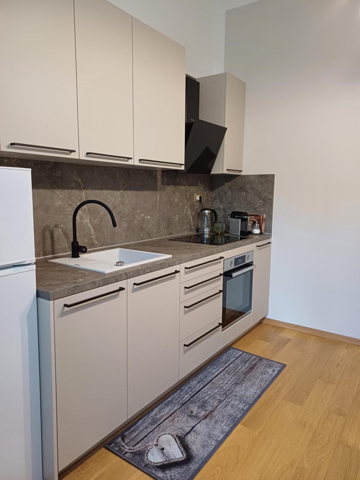 אופטיה Apartment Zdenka - 100 M From The Beach מראה חיצוני תמונה